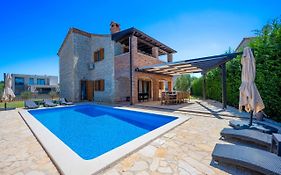 Villa 9 Mani